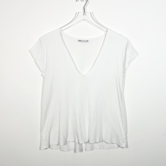 Zara Tops - Zara Women's Size Large White Distressed Raw Edge V-Neck T-Shirt